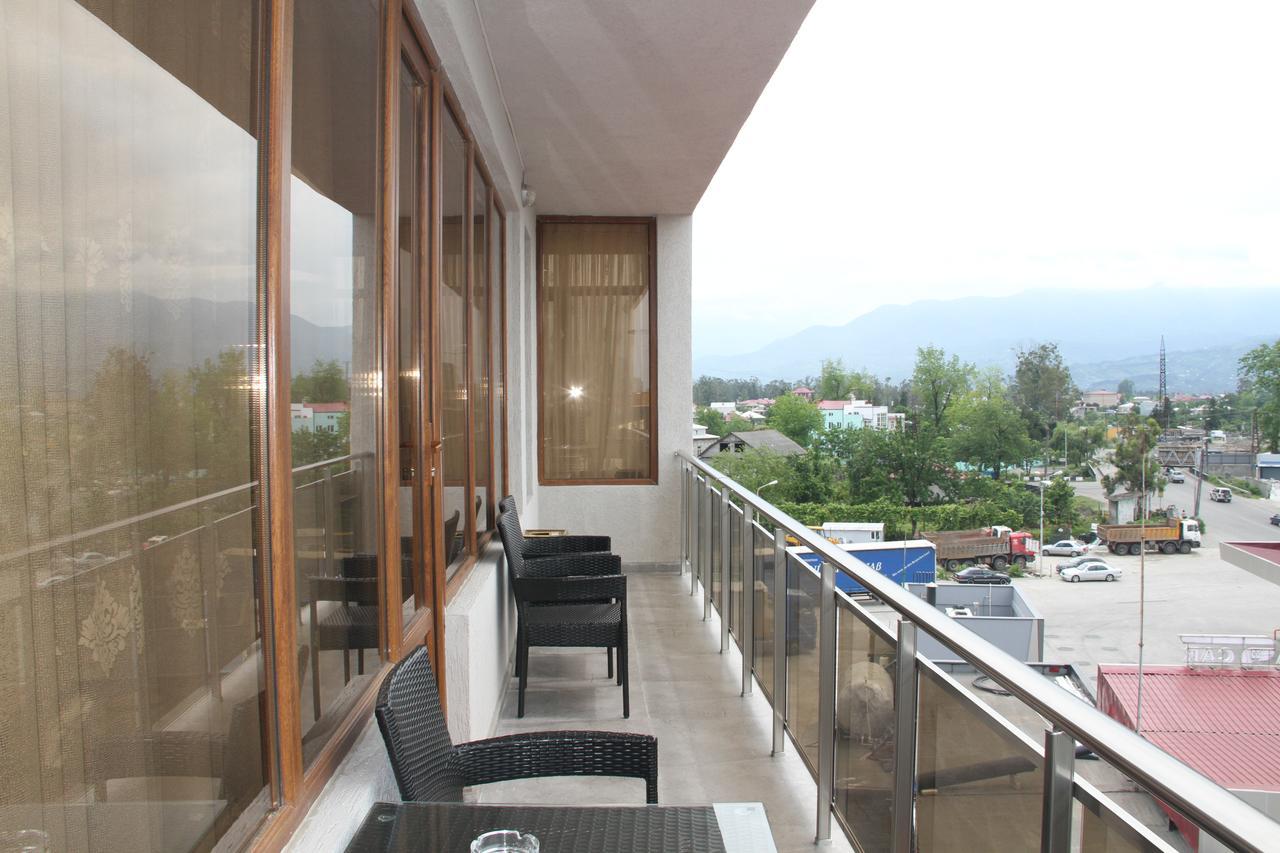Hotel 725 Batumi Kültér fotó