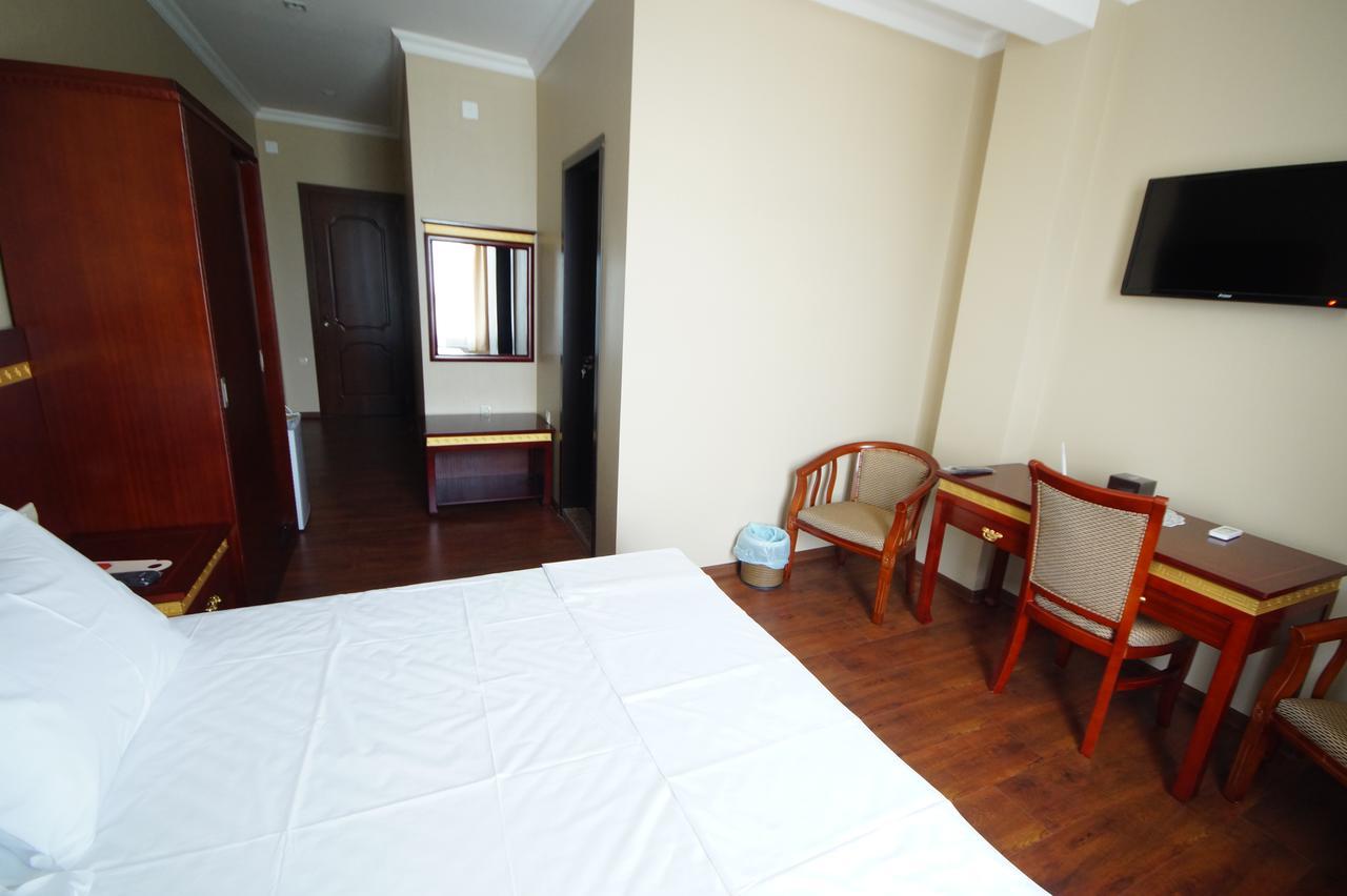 Hotel 725 Batumi Kültér fotó