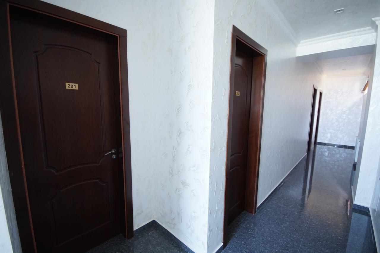 Hotel 725 Batumi Kültér fotó