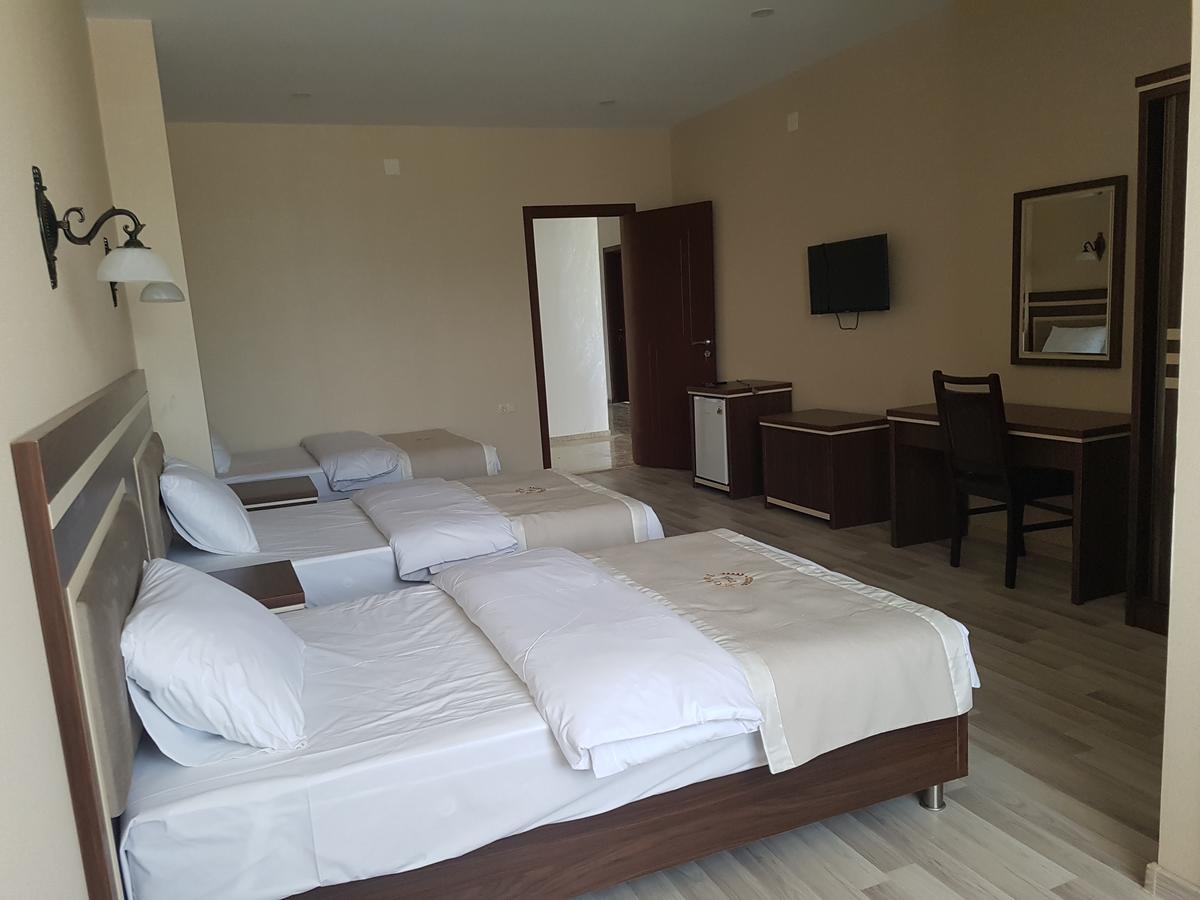 Hotel 725 Batumi Kültér fotó
